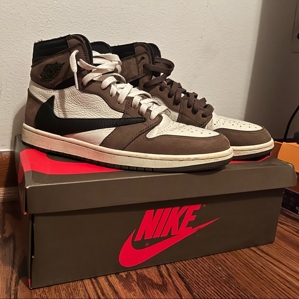 COPY - Travis Scott Jordan 1 High